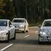 メルセデスベンツの新型EV 3車種のプロトタイプ（左からEQS、EQE SUV、EQE、参考）