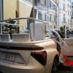トヨタ・ミライ がベースのローマ教皇のパレード車両「パパモービレ」