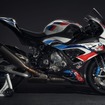 BMW M 1000 RR のMotoGPセーフティバイク