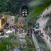 台湾の列車事故現場（4月3日）