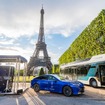 トヨタ MIRAI とフランス・パリのエッフェル塔