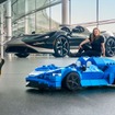 マクラーレン・エルバの実車と「レゴ・スピードチャンピオン」、チーフ開発エンジニアのレイチェル・ブラウン氏