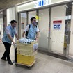 西武池袋本店から池袋駅へ運ばれる人気グルメ