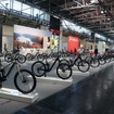 こちらはメッセ会場だが、ホールひとつがまるまる自転車関連