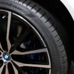 「FSC」（森林管理協議会）の認定を取得したピレリ「Pゼロ」。BMW X5 のPHVに純正装着（IAAモビリティ2021）