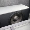 サブウーファーには低音再生能正確性とレスポンスで定評のあるカロッツェリアのTS-W1000RSをチョイスしている。
