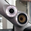 ツイーター、ミッドレンジともにかなりの大型ユニットながらピラーのデザインはスマート。デザイン力の高さを感じさせる。