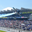 エアレースパイロットの室屋義秀選手のデモンストレーションフライト