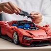 レゴテクニック・フェラーリ・デイトナSP3　(c) 2022 The LEGO Group.