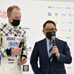 ラトバラ選手兼代表（向かって左）とモリゾウこと豊田社長