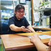 プロ御用達だけど、フロントにはクルマに詳しくないスタッフ？…気軽に入店できる秀和自動車興業