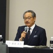 決算を発表する　藤原清志マツダ副社長（2019年）