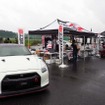 「平手晃平と車で遊ぼう！」の常設テント。会員向けの情報の発信や記念グッズ等を販売していた