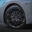 専用19インチアルミホイール（ENKEI製ダークグレーメタリック塗装）/専用ブラックブレーキキャリパー（フロントLEXUSロゴ）