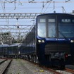 相鉄・東急直通線で運用される相鉄21000系。