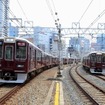 創業時から承継されている阪急のマルーンカラー。沿線の象徴としてすっかり定着している。