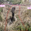 築堤崩壊箇所の全景（拡大）。