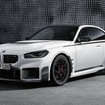 BMW M2 新型の「Mパフォーマンスパーツ」装着車