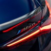 BMW i4 M50 の「Mパフォーマンスパーツ」装着車