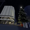 バーチャルギャラリー「NISSAN CROSSING」は2022年12月15日から31日までホリデーシーズンの飾り付け。建物の前には巨大なクリスマスツリーがあり、らせん状に配置されたランプに沿って上まで登れるようになっている。