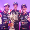 左から平川亮、ハートレー、ブエミ（WEC）