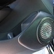 ドアポケットもつぶしてしまうことなくそのまま使える仕様。ドア前部の純正スピーカー位置を中心にアウターバッフルが組まれる。