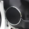 純正スピーカー（フロントのドアスピーカー）の取り付け位置の一例。