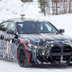 BMW Mが開発する高性能4モーターEVのプロトタイプ（スクープ写真）