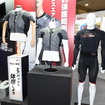 アルパインスターも着るタイプのエアバッグを展示（東京モーターサイクルショー2023）