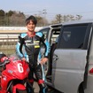 新品とは思えない動き易さがフルオーダーを感じさせた。さらに馴染んできたときの着心地を期待させる。