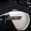 トライアンフ ボンネビルT120ブラックDGR限定エディション