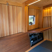 家具・内装のプロが仕立てた木のサロンカーと木のトレーラー…アウトドアデイジャパン東京2023