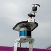 ルーフにはベロダイン社製3D-LiDARと安全監視用のカメラを装着