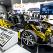 トヨタブースに展示された『プリウスPHEV』のカットモデル