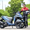 ヤマハ トリシティ125と伊丹孝裕氏