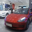 中国、杭州市のテスラ販売店
