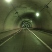 山の中の廃病院には寄らない方がいい（イメージ）