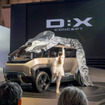 未来の『デリカ』をイメージした電動クロスオーバーMPV『Mitsubishi D:X Concept』が世界初披露となりアンベールされた。