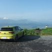 阿蘇外輪山・大観峰にて。タンデム搭乗でパラグライダー飛行体験もできる絶景スポット。