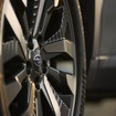 スバルの新型車のティザー写真