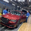 クライスラーのカナダ・オンタリオ工場からラインオフした300Cの最終モデル