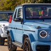 メルセデスAMG G63 ベースのカブリオレ （右）と先代メルセデスベンツ Gクラス・カブリオレ