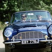 英チャールズ国王のアストンマーティンDB6ヴォランテ（1984年）。ハンドルは当時の王子その人