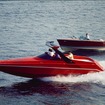 Riva Ferrari 32（手前）