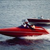 Riva Ferrari 32（手前）