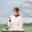 大沢あかねさんをスペシャル店長として迎えた「道弁 NISSAN SERENA」販売会の様子