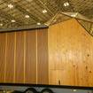 大きなドーム型の窓と木造の車体が目を引くドームサウナ…ジャパンキャンピングカーショー2024