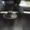 プラスチック溶接のデモンストレーションの様子