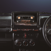 【ジムニー/ジムニーシエラ専用10型カーナビ・ビッグX】ジムニー/ジムニーシエラのコクピットにふさわしい専用のラギッドデザインを採用
