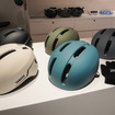 試乗用のヘルメットは無料で貸し出し。グローブは記念にもらうことも